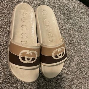 Men’s Gucci slide 8.5
